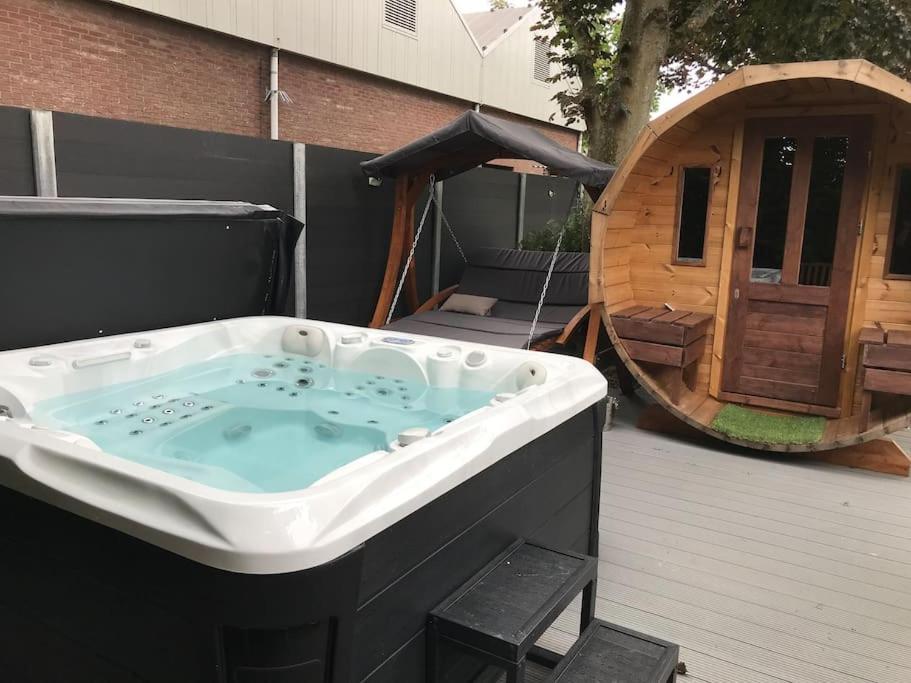 Bed and Breakfast Voormalig Politiebureau Gebruik Welnesstuin Tegen Betaling Ouddorp Exteriér fotografie