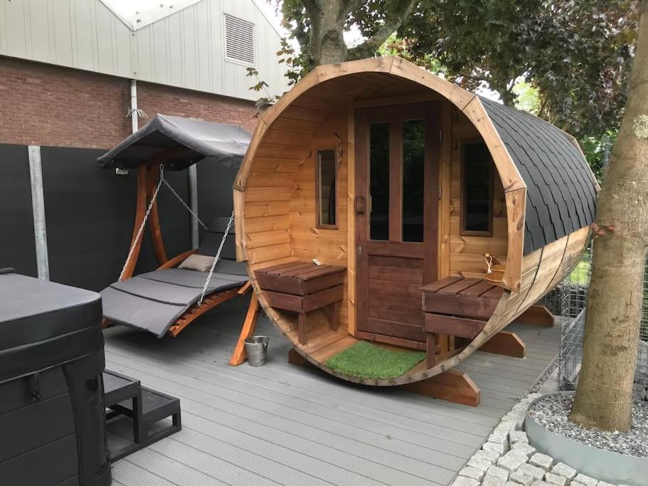 Bed and Breakfast Voormalig Politiebureau Gebruik Welnesstuin Tegen Betaling Ouddorp Exteriér fotografie